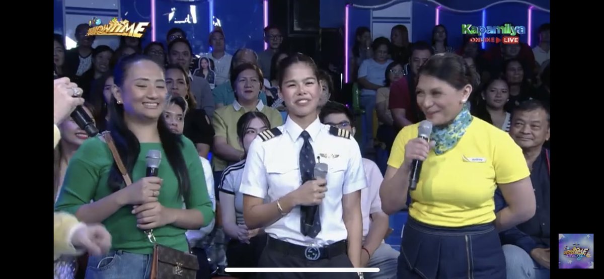 Ennuh14's tweet photo. #ShowtimeOnlineU #ShowtimeOurSafeSpace #CebuPacific @chezkacarandang @itsShowtimeNa 

Happy 30th Years CebuPac!!! 

Ang puso ko biglang tumalon ng narinig ko si Meme Vice sabihin ang name ni Pilot Chezka! Nasa cr tlga ako eh, dali dali akong natapos Hahaha Idol!!! https://t.co/3H1LBVkyrg
