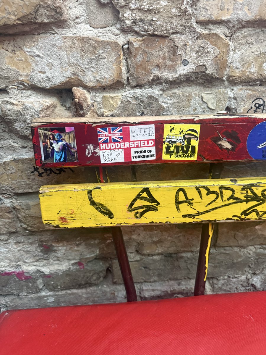 TRDicko's tweet photo. Spotted in Budapest 🇭🇺 
UTT. #htafc https://t.co/Gya5UuiXnV