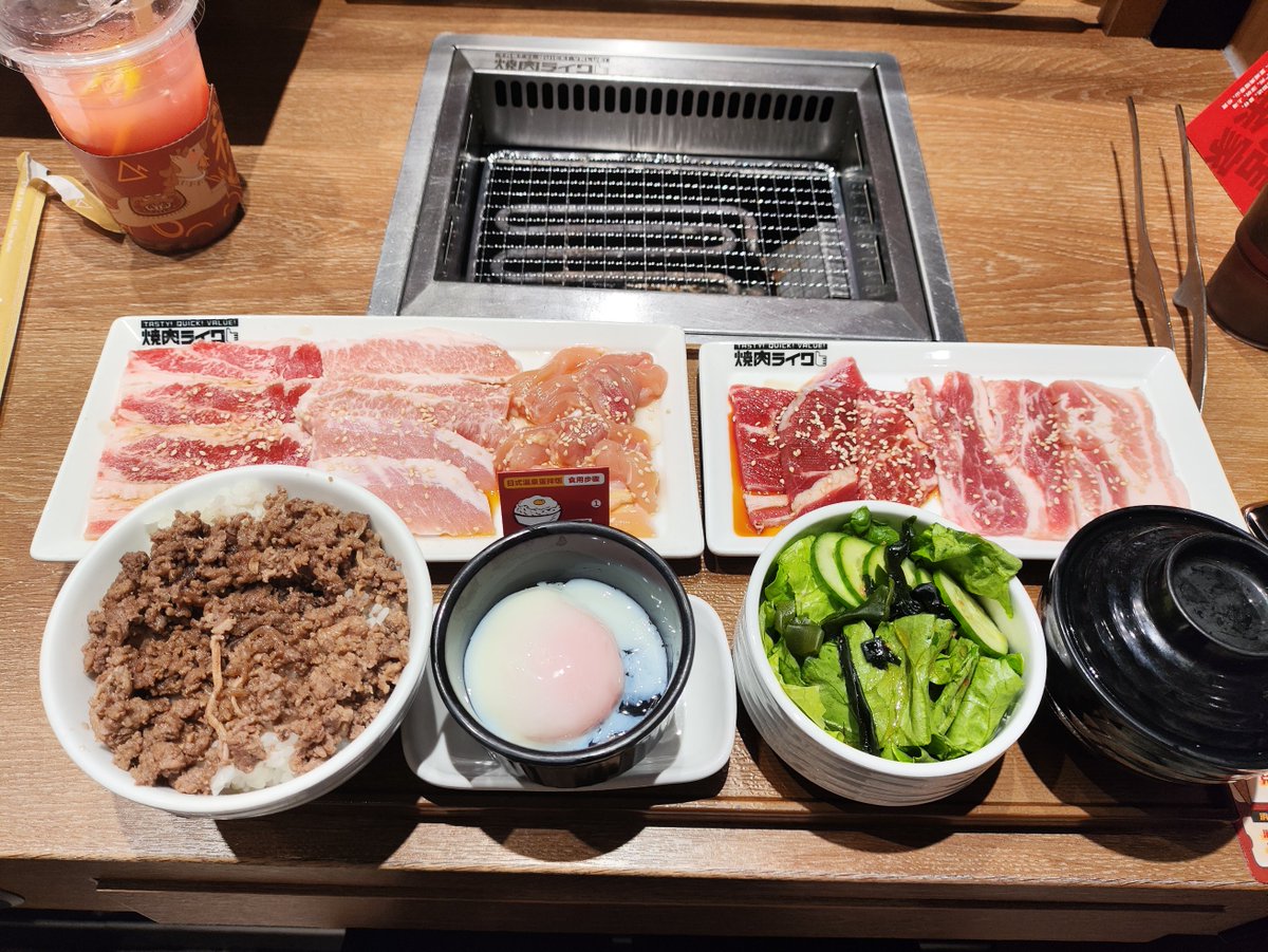 leexl101's tweet photo. 奖励自己吃一顿烤肉！！🍲🍖🧁
烤肉真好吃呀！！下次还去！！😝😊
就是太饿了 点多了，撑了一晚上~🤣🤣 https://t.co/P5ax9RDeLH