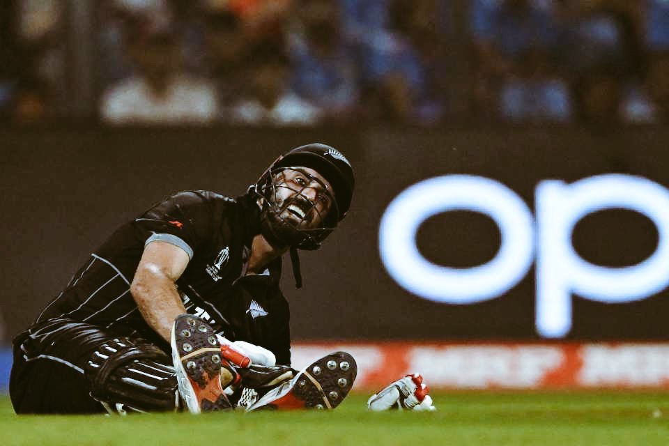 Houseof_Cricket's tweet photo. #T20WorldCup
𝘚𝘰𝘮𝘦 𝘤𝘦𝘯𝘵𝘶𝘳𝘪𝘦𝘴 𝘢𝘳𝘦 𝘴𝘰 𝘪𝘤𝘰𝘯𝘪𝘤 𝘵𝘩𝘦𝘺 𝘳𝘦𝘮𝘢𝘪𝘯 𝘪𝘮𝘮𝘰𝘳𝘵𝘢𝘭......𝘦𝘷𝘦𝘯 𝘪𝘧 𝘵𝘩𝘦 𝘵𝘦𝘢𝘮 𝘧𝘦𝘭𝘭 𝘴𝘩𝘰𝘳𝘵 !!

𝐖𝐀𝐍𝐊𝐇𝐄𝐃𝐄 witnessed two such knocks in two back to back World Cup semi-finals that too played against the home side:

• 𝐃𝐚𝐫𝐲𝐥 𝐌𝐢𝐭𝐜𝐡𝐞��𝐥 - 134 (119) while chasing 398 in 50 overs

• 𝐉𝐚𝐜𝐨𝐛 𝐁𝐞𝐭𝐡𝐞𝐥𝐥 - 105 (48) while chasing 254 in 20 overs

📷: Espncricinfo