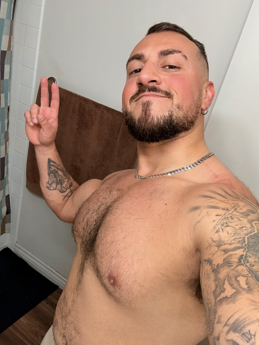 tu_favorito_habibi tweet media