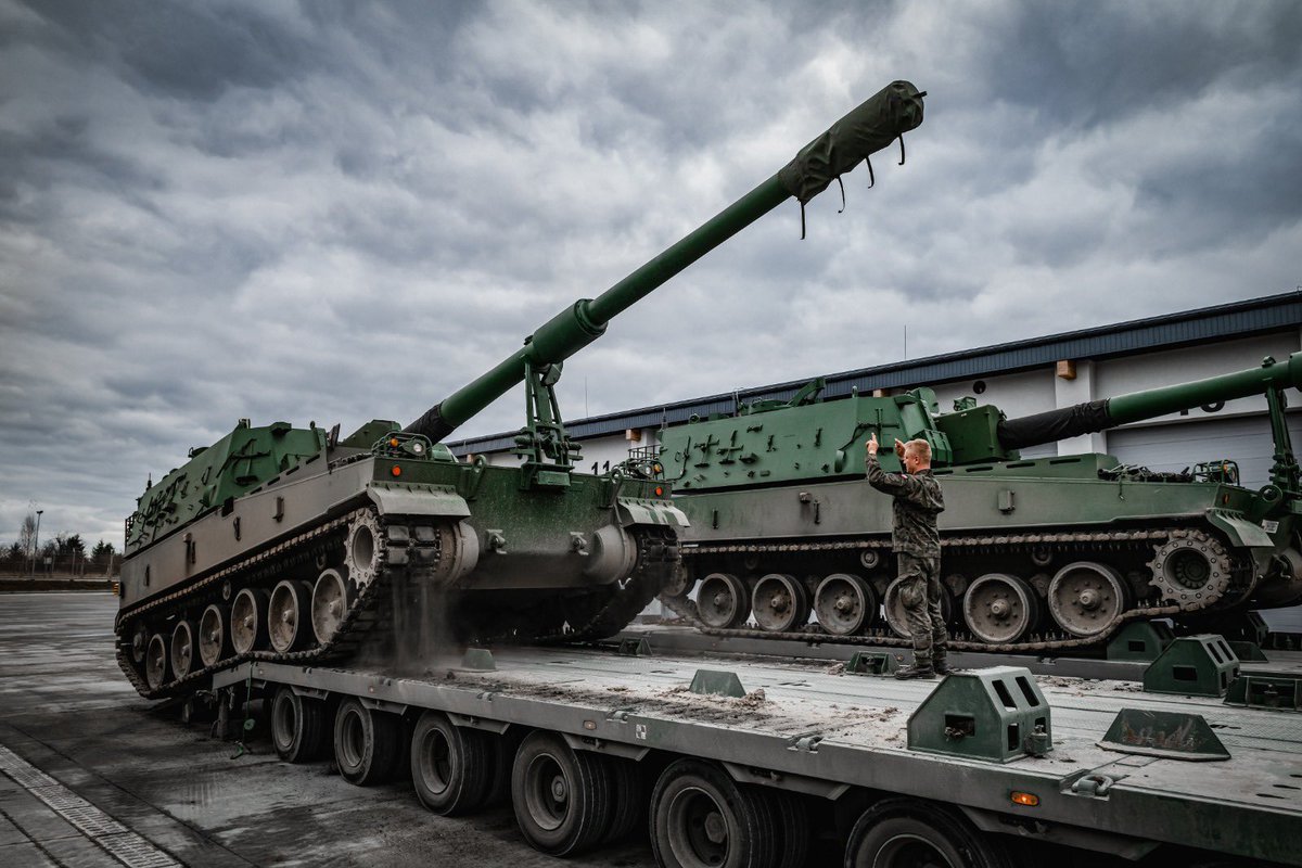 1WBPanc's tweet image. #das z @1WBPanc wrócił z poligonu w Toruniu 📍
To było intensywne szkolenie - zgrywanie załóg, sprawdzenie sprzętu w działaniu i podnoszenie umiejętności w realnych warunkach💪
Kolejny krok w budowaniu silnej i skutecznej artylerii🤝

#WojskoPolskie #DAS #JEDYNApancerna #K9