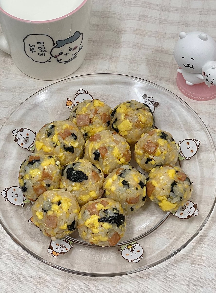 taberuka's tweet photo. 헉 진짜 동그라미시다 .. https://t.co/NoOOfcqY7I