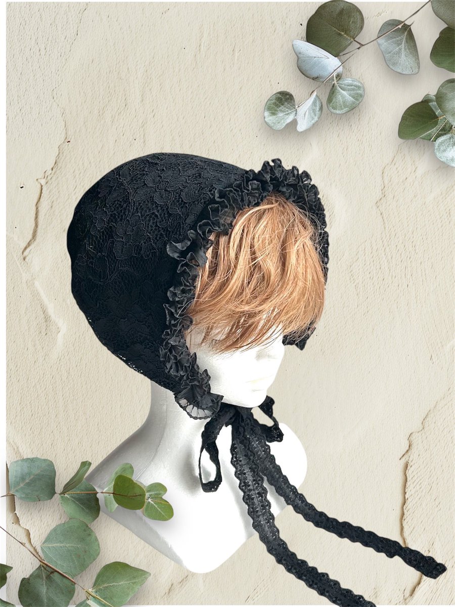 コットンレースのフルボンネット
間に合えばぜひ出品したい
ペースあげて頑張ります

#ゴスロリマーケット #GLM14