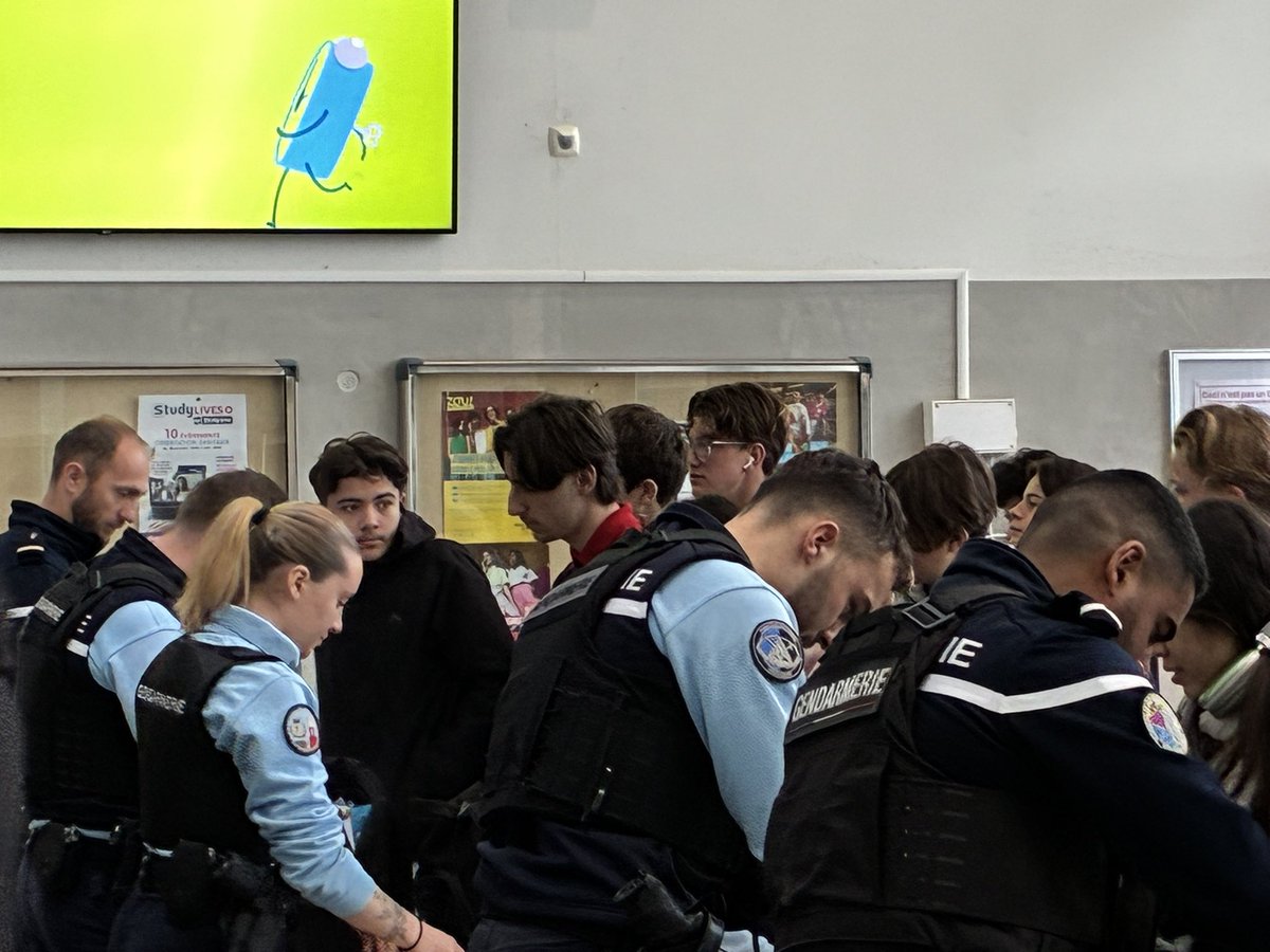 Lycée du Golfe de St-Tropez tweet media