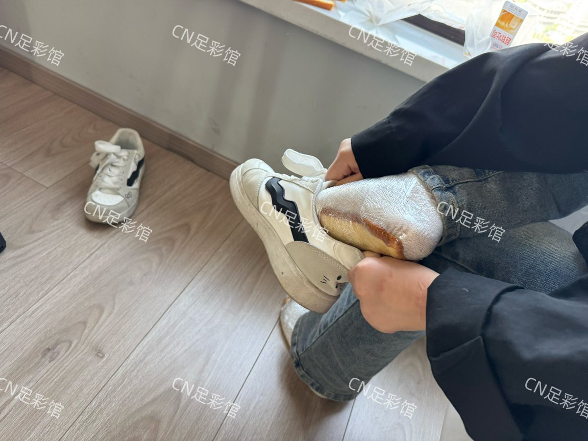 cnzcgyc's tweet photo. 美少女的脚汗面包片鞋垫。 https://t.co/PWPjM4UXgZ