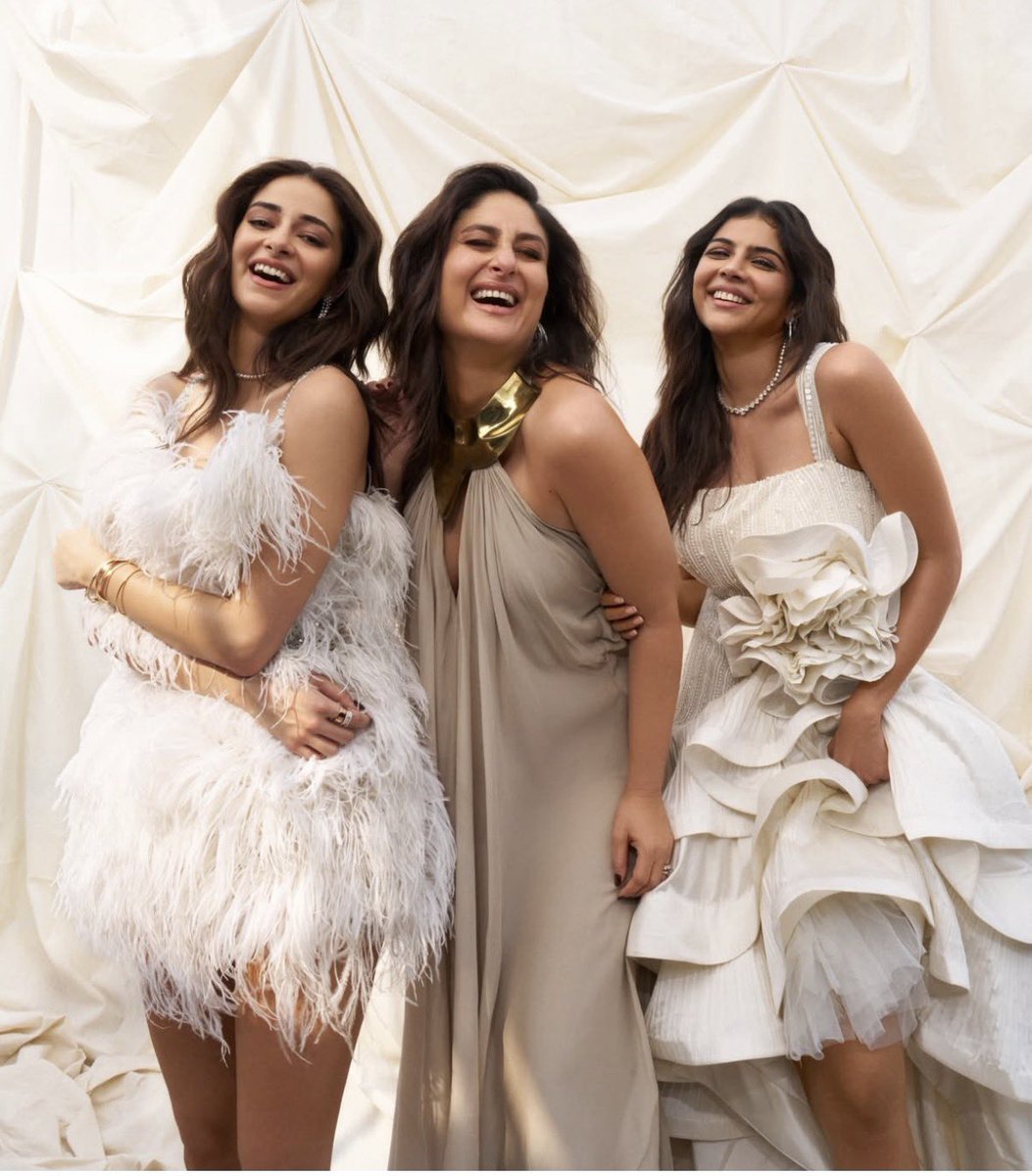 Kareena Kapoor Khan FC tweet media