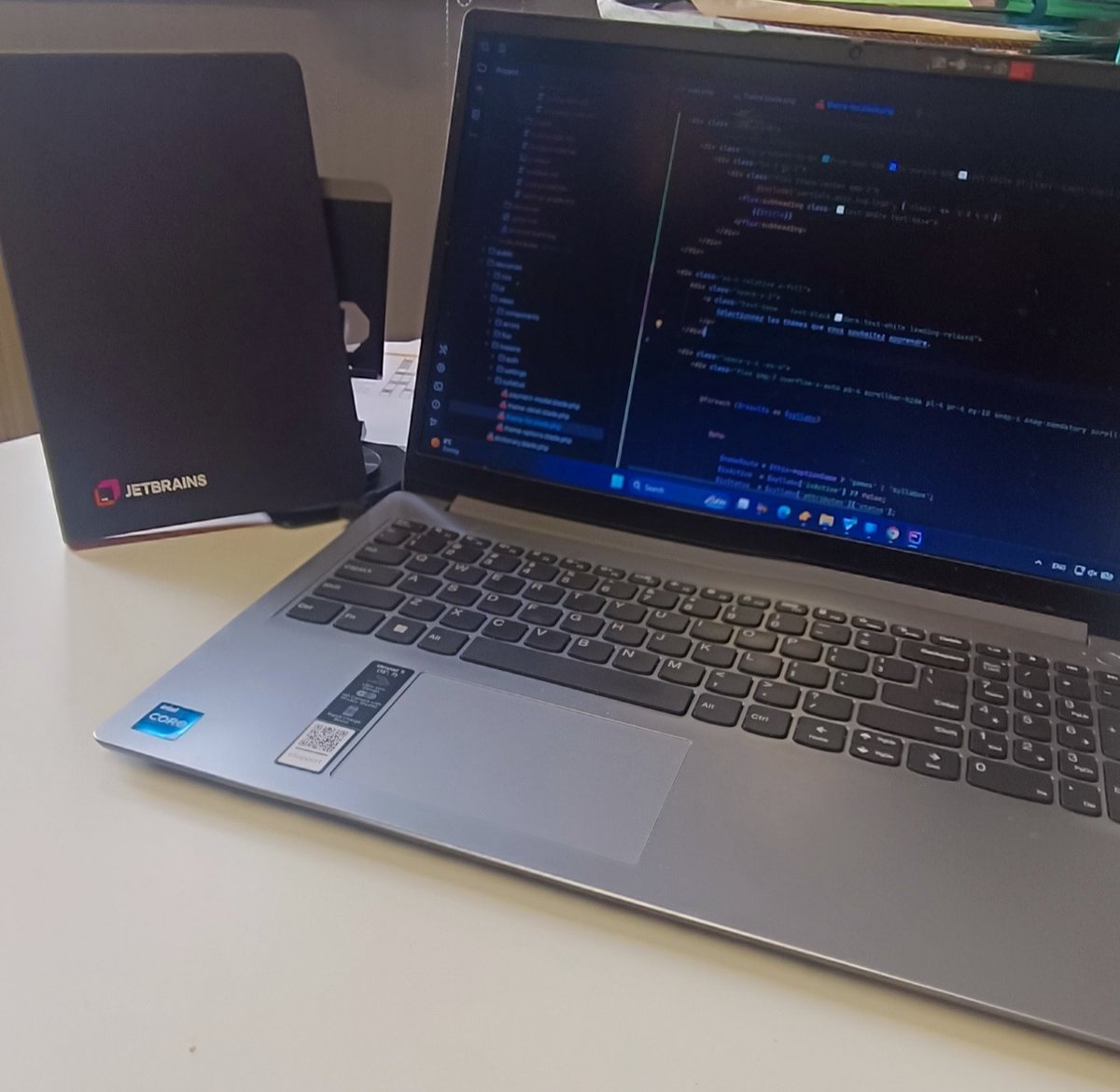 codigo_leo's tweet image. Back to work after LaraconEU 🚀
Working an a mobile app built with @nativephp 

#phpstorm