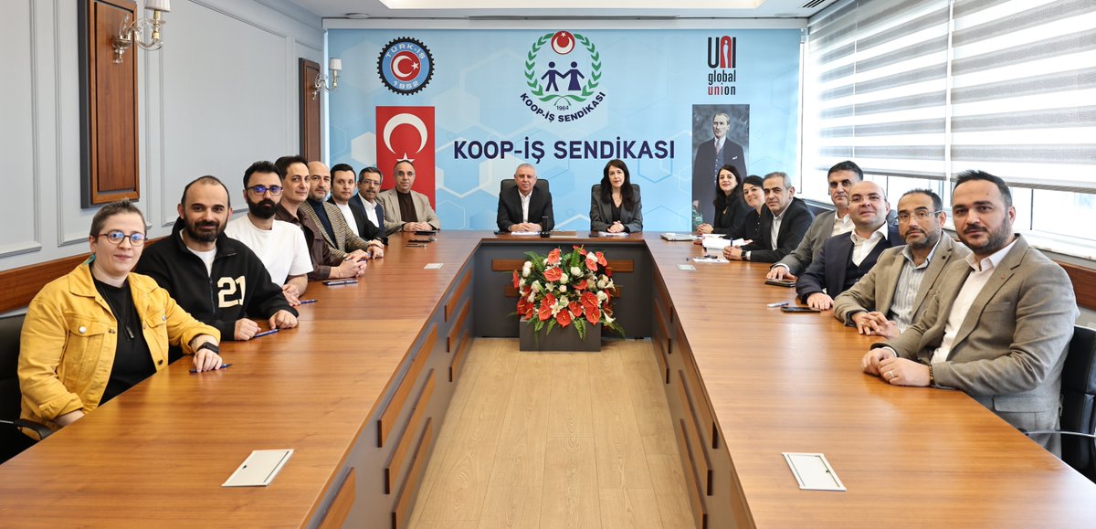 Sendikamız ile H&amp;M Hennes &amp; Maurıtz Tekstil Ltd. Şti. arasında 4. Dönem Toplu İş Sözleşmesi Sendikamız Genel Merkezi’nde düzenlenen törenle imzalandı.

👇👇👇

koopis.org.tr/hm-ile-sendika…