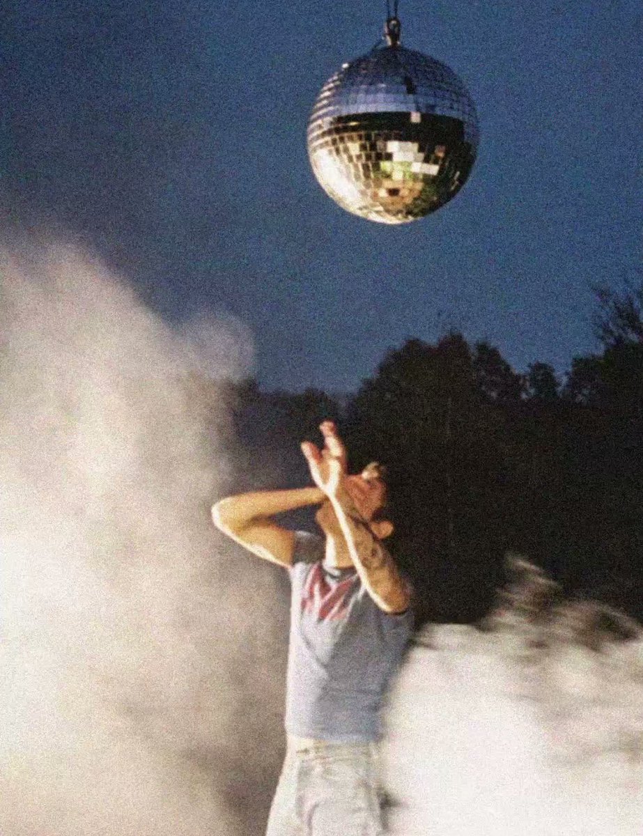 this pictures gonna go crazy on pinterest