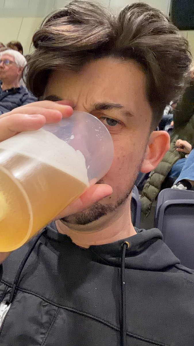 RJ🏆🏵️ tweet media