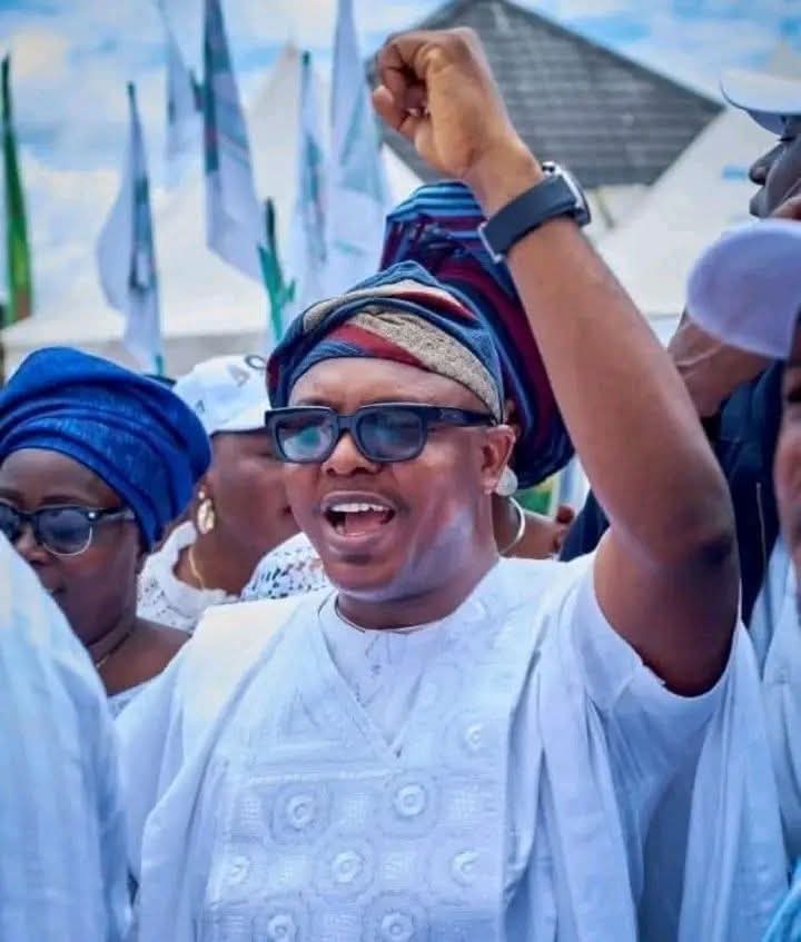 _chiefagbabiaka's tweet photo. Incoming Governor and Deputy
Osun 2026
#AMBOKAYODE https://t.co/bmknRYsLjD