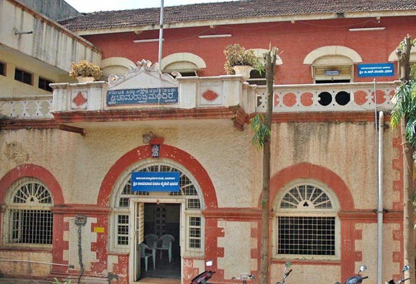 HiremathTnie's tweet image. #KarnatakaBudgetwithTNIE A grant of Rs. 2 crore will be provided for various activities of the Karnataka Vidyavardhaka Sangha, #Dharwad, which was a major factor in the unification of Karnataka @Cloudnirad @ramupatil_TNIE @AmitSUpadhye