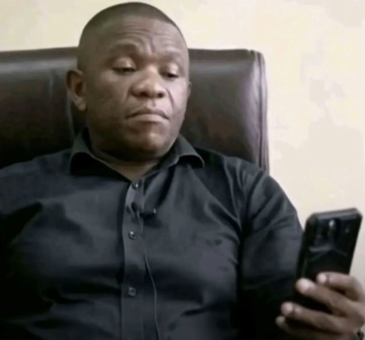 I need blue tick Twitter to have their own side on the app. Their tweets are so draining.