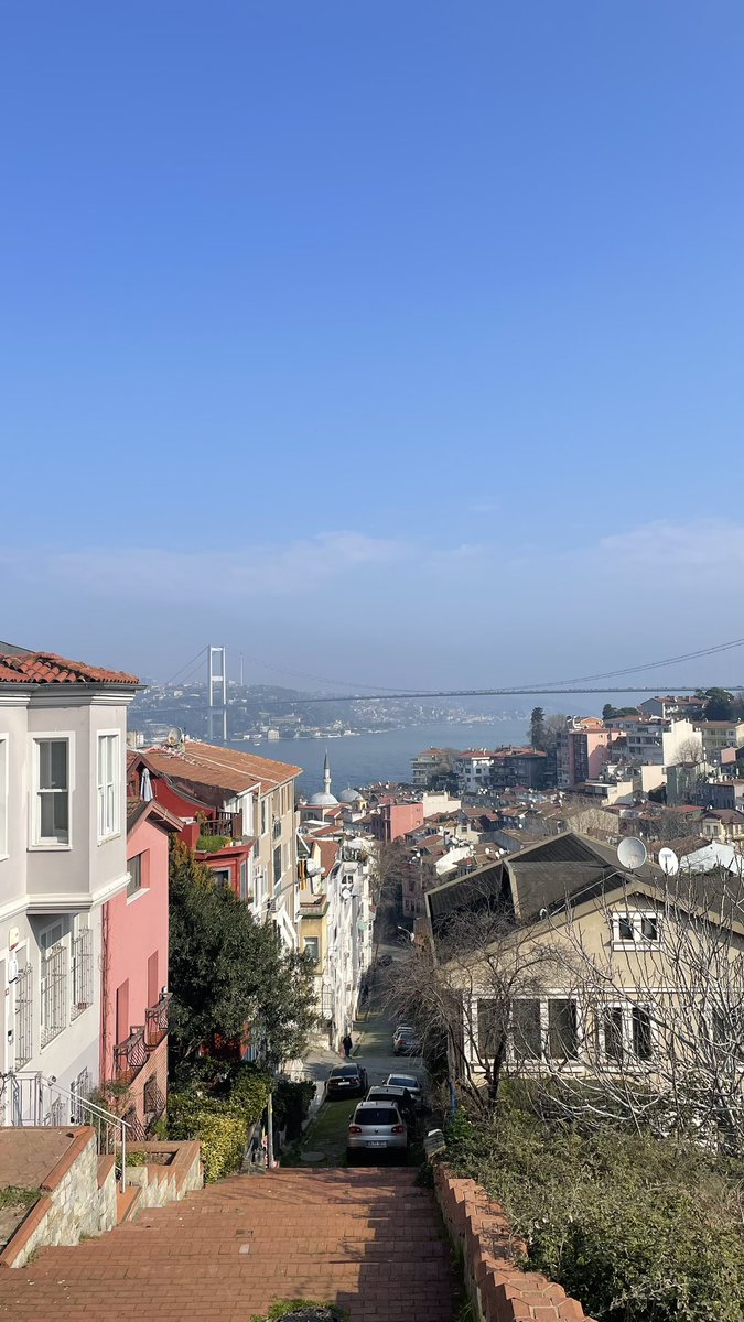 ozcanozdo's tweet photo. kuzguncuk, hayırlı cuma https://t.co/GToD0bUlCI