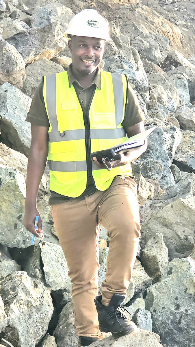 Hon. Eng Asiimwe Jonard. tweet media