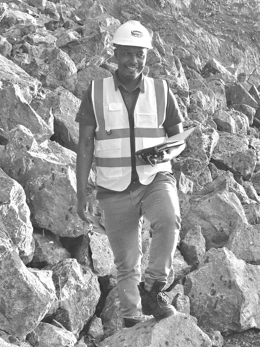 Hon. Eng Asiimwe Jonard. tweet media