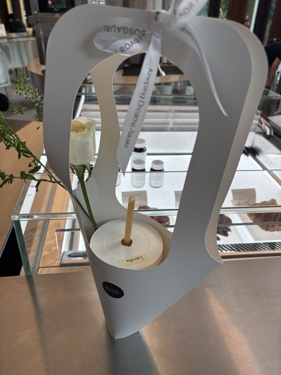 🇻🇳限界OLざわざわ✈️ tweet media