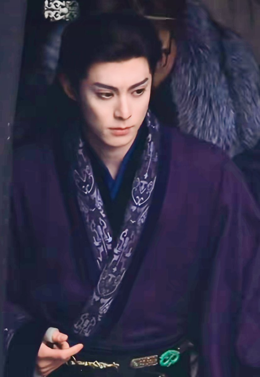 Adriana80791695's tweet photo. Absolutely stunning...
#DylanWang as #XieJingXing in #JiangMenDuHou today...
#王鹤棣 is so handsome.
#将门独后 #WangHeDi
cr DDverse https://t.co/BWaU2wKg8T