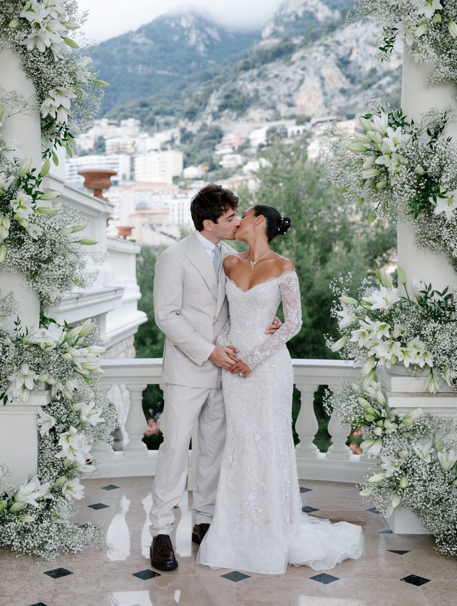 NadithyaD_K's tweet photo. MR &amp; MRS LECLERC 💍 https://t.co/cuT3fHJBua