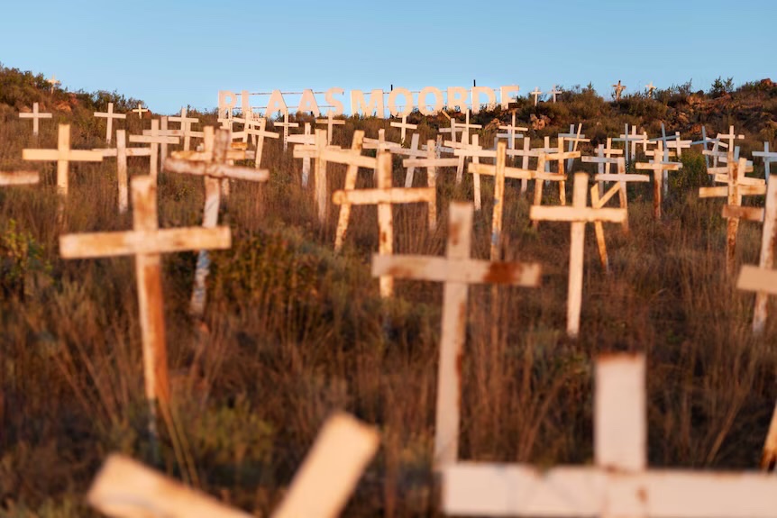 europa's tweet photo. 🇿🇦 A farmer is fighting for his life after a brutal attack near Elandsbaai on South Africa’s West Coast.

The farmer was beaten and stabbed after confronting suspected livestock thieves stealing sheep on his property. He suffered severe head injuries, including a skull fracture and brain trauma.

Paramedics stabilised him at the scene before he was airlifted to a hospital in Cape Town for urgent specialised treatment.

Police have arrested three suspects, while the search continues for additional attackers.

Follow: @europa