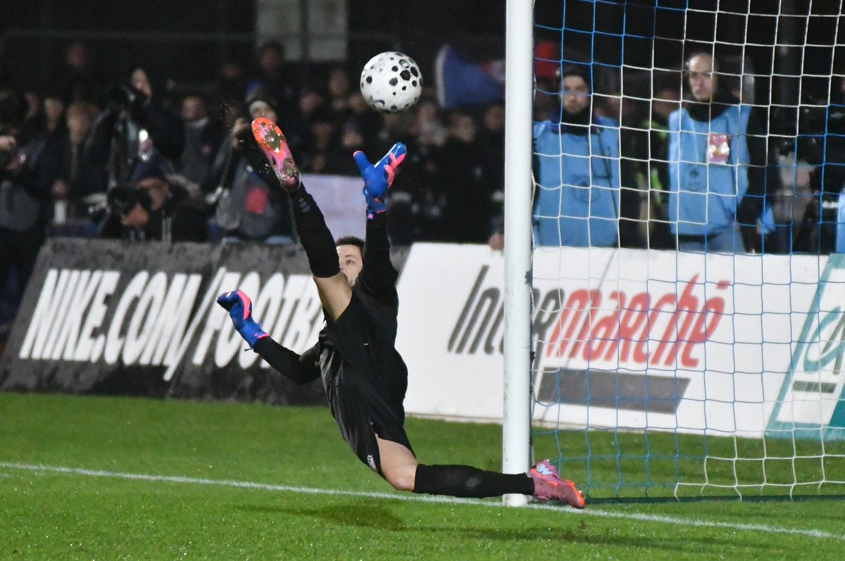 deux-zero.com tweet media