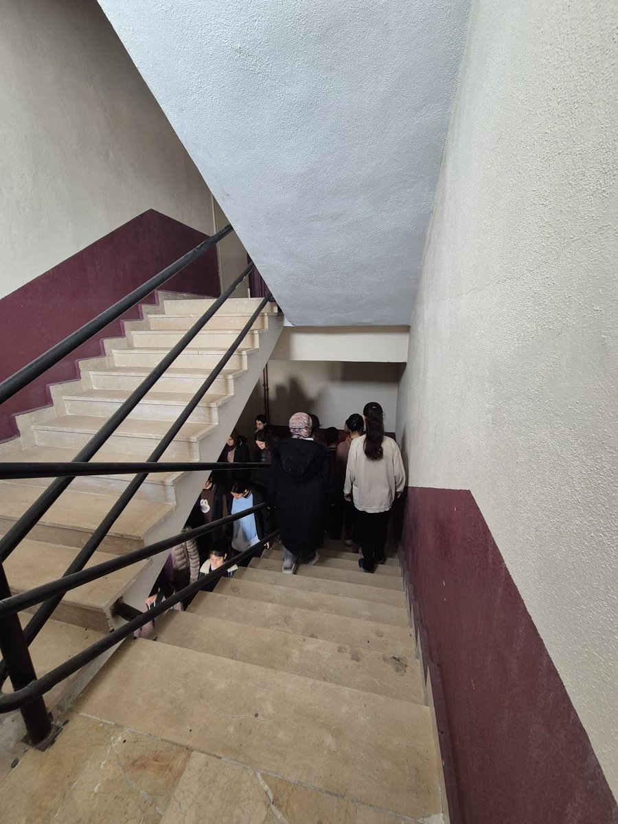 İlçe Milli Eğitim Müdürümüz Sn. Mehmet ÖZMÜŞ ve şube müdürlerimiz Sn. Fırat GÜZELYÜZ ve Sn. Adem KRAL’ın katılımıyla ilçemizdeki pansiyonlarda yangın tatbikatı yapıldı. <a href="/MinuzErkan/">Erkan Minuz</a> <a href="/hasan_kokrek/">Hasan Kökrek</a>