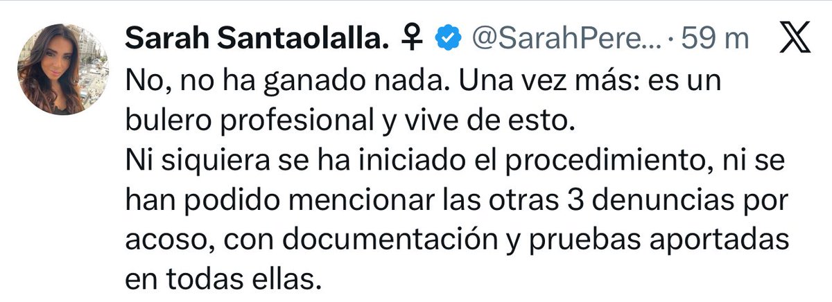 Ridícula, que llevas 5 días paseándote con un cabestrillo haciéndote la lisiada. Te has convertido en un meme, pero no pares, queremos seguir riéndonos de ti.