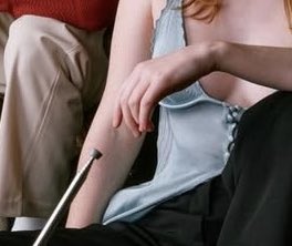 justserend12's tweet photo. In the post-finale 📷 posted by Netflix, the tv in the Wheeler basement has been moved to the *opposite* side of the room, but Max is still positioned closest to it. Also her finger position is curious, pointer in line with the antenna.  Reminds me of the Creation of Adam hands.. https://t.co/5WAvobVU4K
