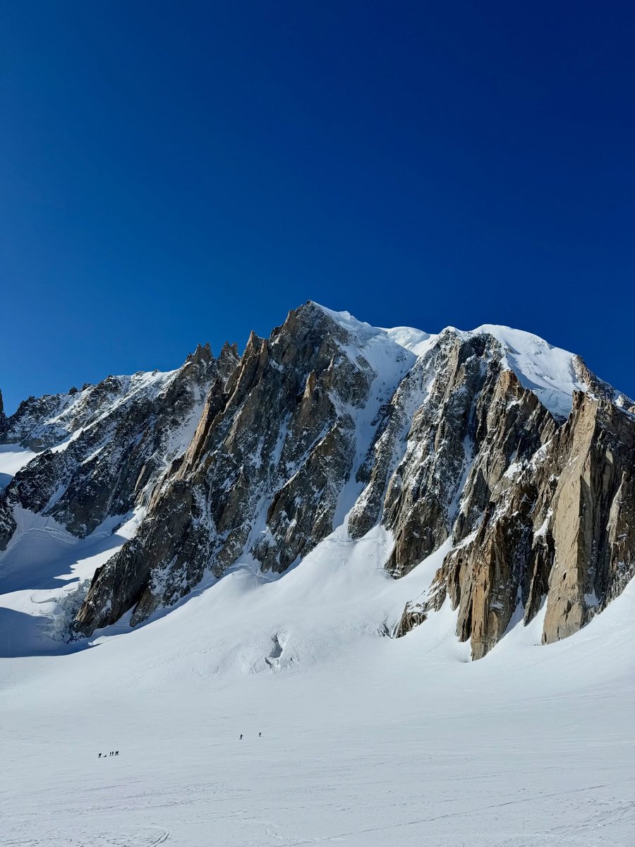 Snow Forecast.com tweet media