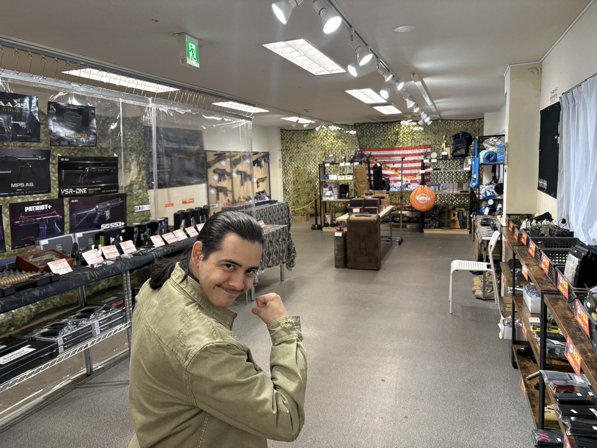 SFBC_outlet's tweet photo. 【重大発表】
毎度！イボちゃんです！！
元シューティングレンジ店が
『アウトレット店』としてリニューアル復活！！
今回も僕が関わったぞい☆('ω')

いよいよ明日3/7（土）12時よりオープンです！

当日は私、イボちゃんも現地におりますので
是非ご来店下さいな♪
#SFBC #アウトレット https://t.co/FpaHYk8WoC