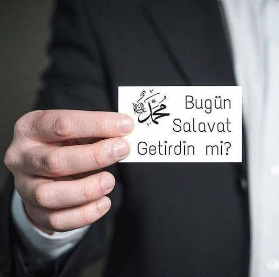 Cuma günü en faziletli amel salavat ile meşgul olmaktır.
Salavatlar, cuma günü (Aleyhisselam) efendimize vasıtasız ulaşmaktadır..

🌹Allahümme Salli alâ seyyidina Muhammed'in ve alâ ali seyyidina Muhammed ﷺ 🌹