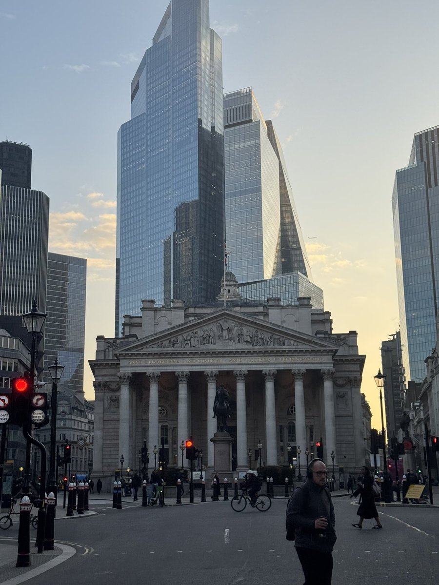 I’ve never seen my TL so active and bullish on the UK. Love to see it. 

Londonmaxxing. 🇬🇧