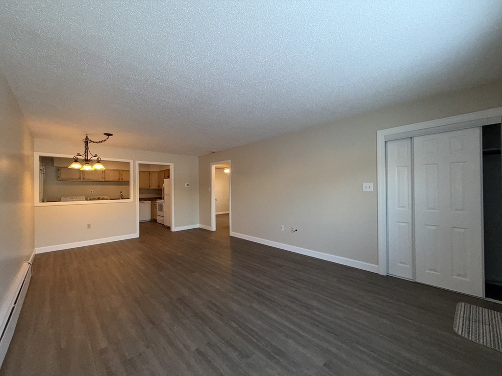 Jenthomes's tweet photo. 117 Andersen Rd Unit 117, Chicopee, MA, 01022
2 bed | 1 bath 816 Sq. Ft.
Active | $225,000
https://t.co/iiOqPDbbom
Move right into this beautifully updated 2 bedroom, 1 bath condo in Ridgewood Village in Chicopee. Freshly painted throughout with brand new luxury vinyl plank... https://t.co/PsLF2pnvqm