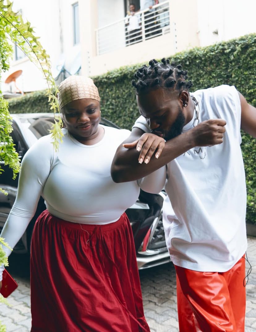 De_Real042's tweet photo. So na BRODA SHAGGY dey chop this babe since  ? 🤔

He finally made it open after revealing thier plan to get married💑 

Tagged it 💎
#ShaggDor2026 https://t.co/aIRfL4WkYq