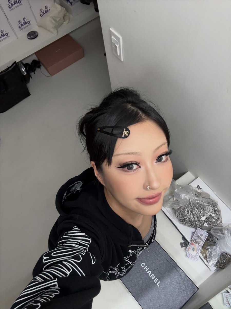 camo gallery tweet media