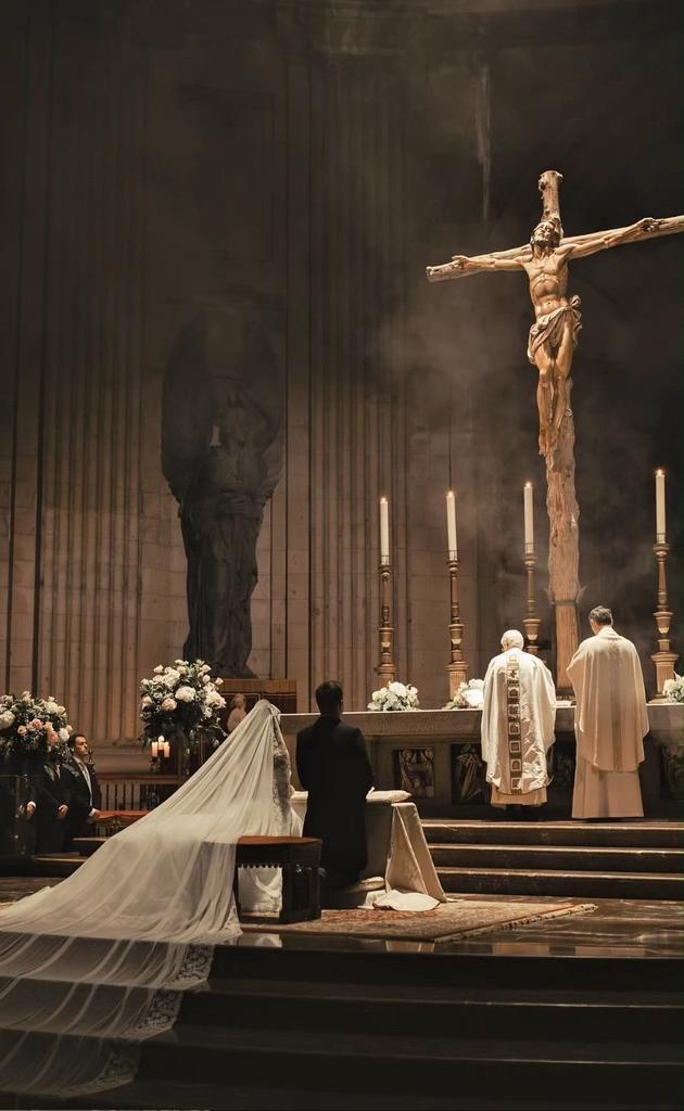 A Catholic wedding is so beautiful 😍🤗🥰.