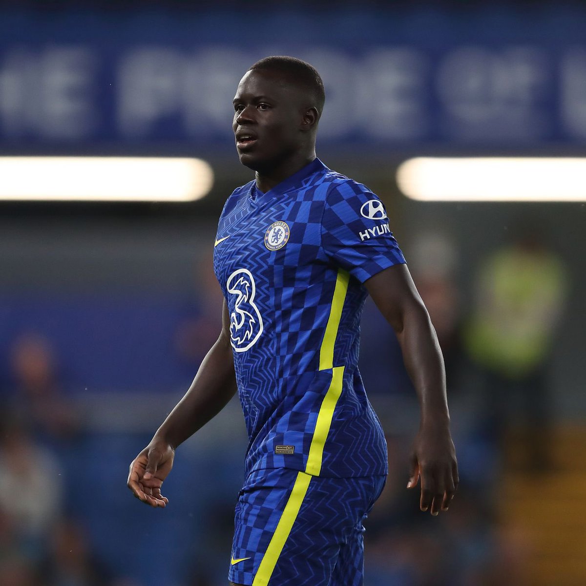 🚨🤯 « 𝗝’𝗔𝗜 𝗘𝗡𝗩𝗜𝗘 𝗗𝗘 𝗧𝗢𝗨𝗧 𝗖𝗔𝗦𝗦𝗘𝗥 𝗦𝗨𝗥 𝗟𝗘 𝗠𝗢𝗠𝗘𝗡𝗧 𝗤𝗨𝗔𝗡𝗗 𝗜𝗟 𝗗𝗜𝗧 𝗖̧𝗔. 𝗜𝗟 𝗙𝗔𝗜𝗧 𝗘𝗫𝗣𝗥𝗘̀𝗦. »

Malang Sarr révèle que Pochettino 🇦🇷 𝗔𝗩𝗔𝗜𝗧 𝗠𝗘𝗡𝗧𝗜 en déclarant devant la presse qu’il ne savait pas qui il était : 

« 𝗘𝗻