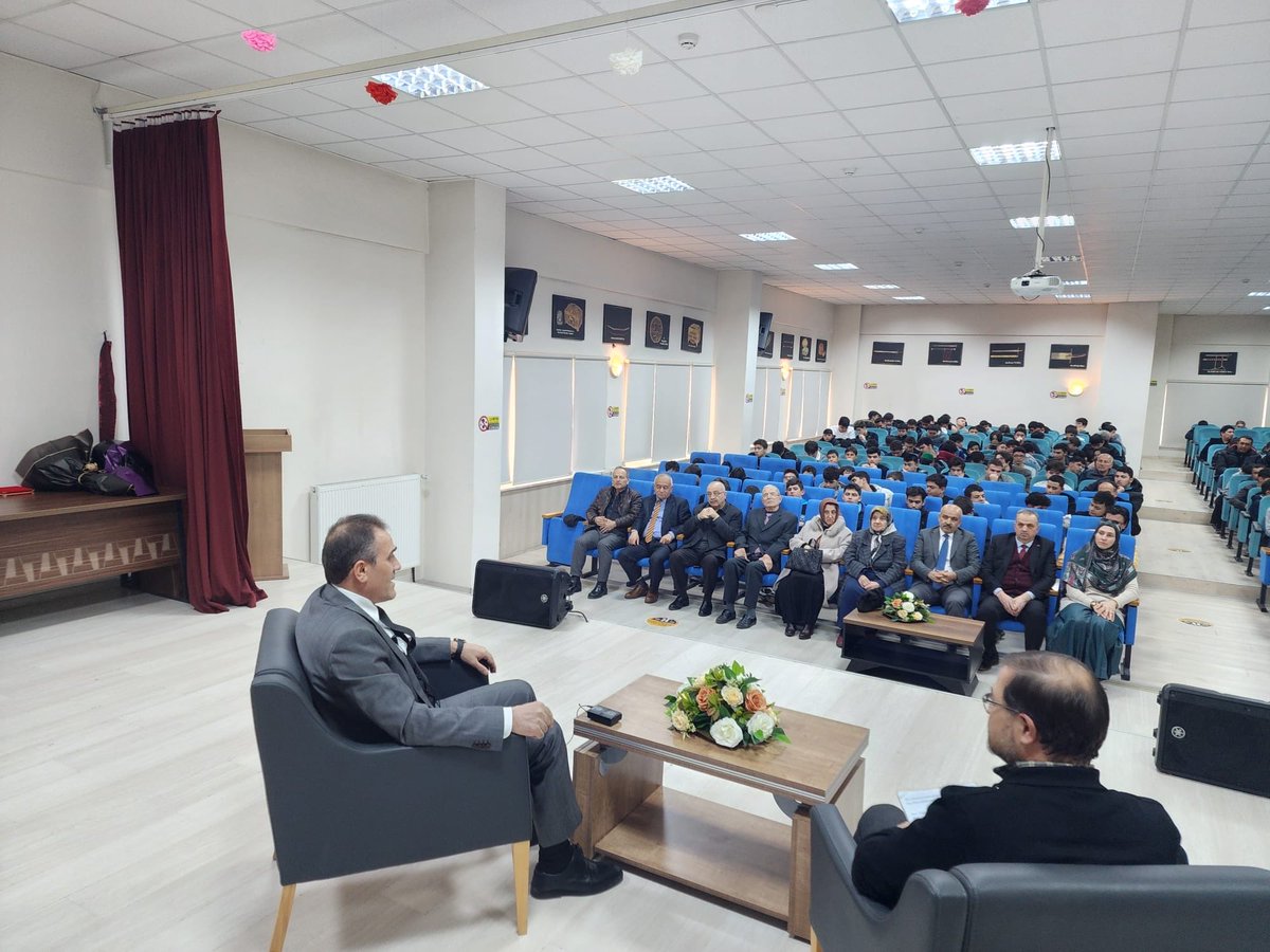 “Maarifin Kalbinde Ramazan İftarda Konuşalım” programı, Kaymakamımız Sayın İlyas Memiş’in öğrencilerimizle gerçekleştirdiği samimi sohbetle gerçekleştirildi Emeği geçen idareci ve öğretmenlerimize teşekkür ederiz
<a href="/tcmeb/">Millî Eğitim Bakanlığı</a> 
<a href="/Yusuf__Tekin/">Yusuf Tekin</a> 
<a href="/CoskunESEN57/">Coşkun ESEN</a> 
<a href="/ilyas_memis/">İlyas Memiş</a> 
<a href="/OMALKOCOGLU/">osman MALKOÇOĞLU</a>