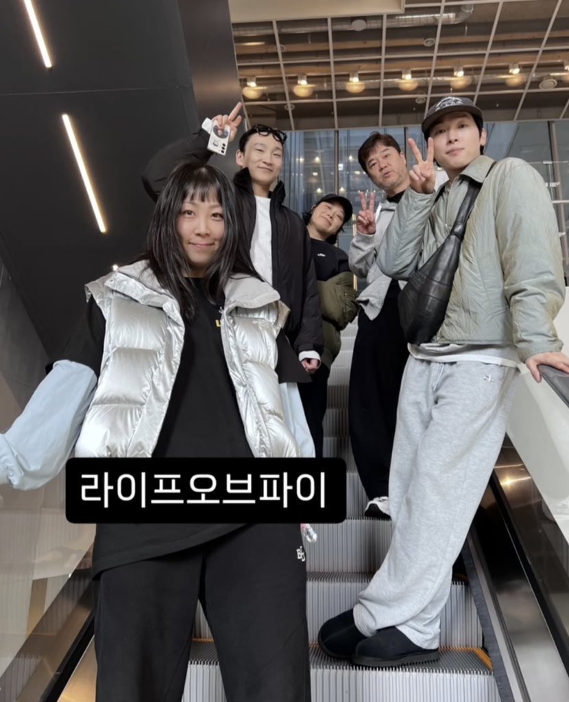 깡큩 tweet media