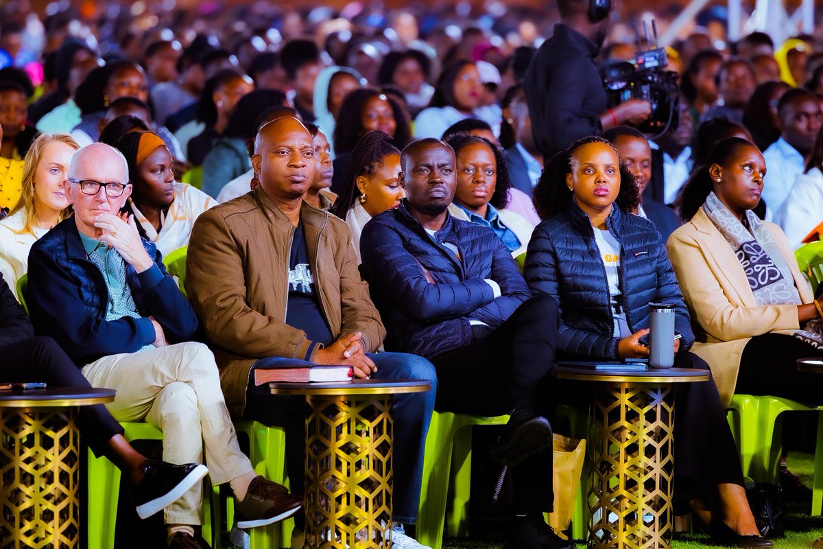 pastorpoju's tweet photo. Yesterday night with my brother Apostle Grace Lubega in Kampala @phaneroo was simply 🔥 

A massive work going on there. https://t.co/GkjYNBN363