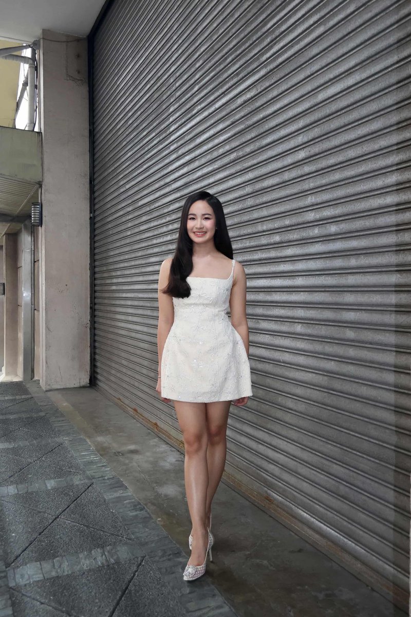 Sparkle_GMA's tweet photo. PBB Celebrity Collab Edition 2.0 Kapuso Big Winner Caprice Cayetano stuns with a fresh “clean girl” look during her guest appearance on ‘It’s Showtime.’ ✨

#CapriceCayetano https://t.co/3eUEiVsZcL