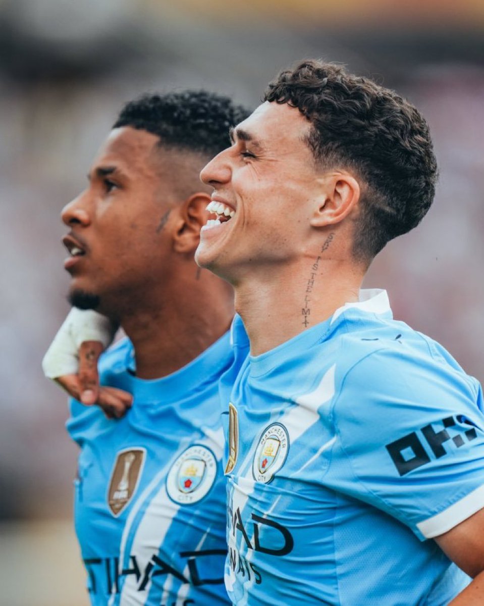 𝐄𝐉 tweet media