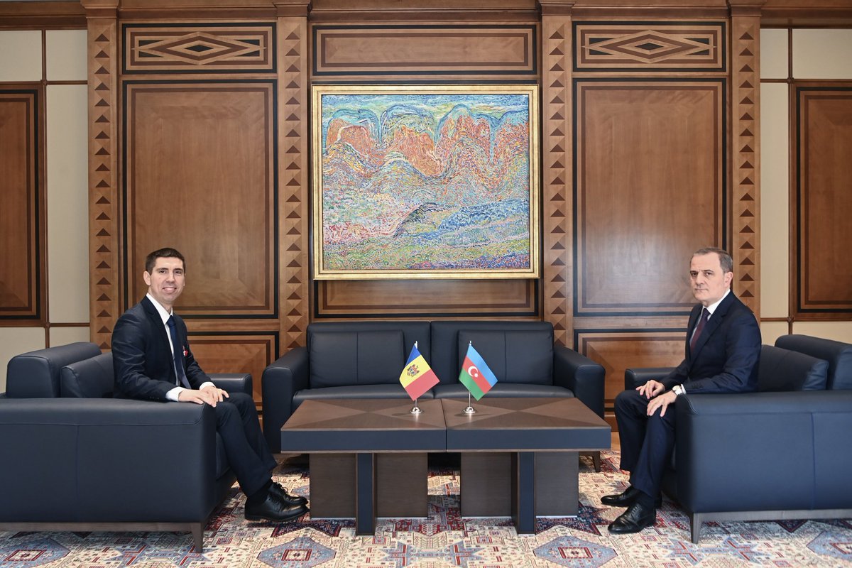 AzerbaijanMFA's tweet image. Minister of Foreign Affairs of the Republic of #Azerbaijan 🇦🇿 @Bayramov_Jeyhun had tête-à-tête &amp;amp; extended format meetings with Deputy Prime Minister, Minister of Foreign Affairs of the Republic of Moldova 🇲🇩 @MihaiPopsoi @AzerbaijanMFA during his official visit to #Baku,