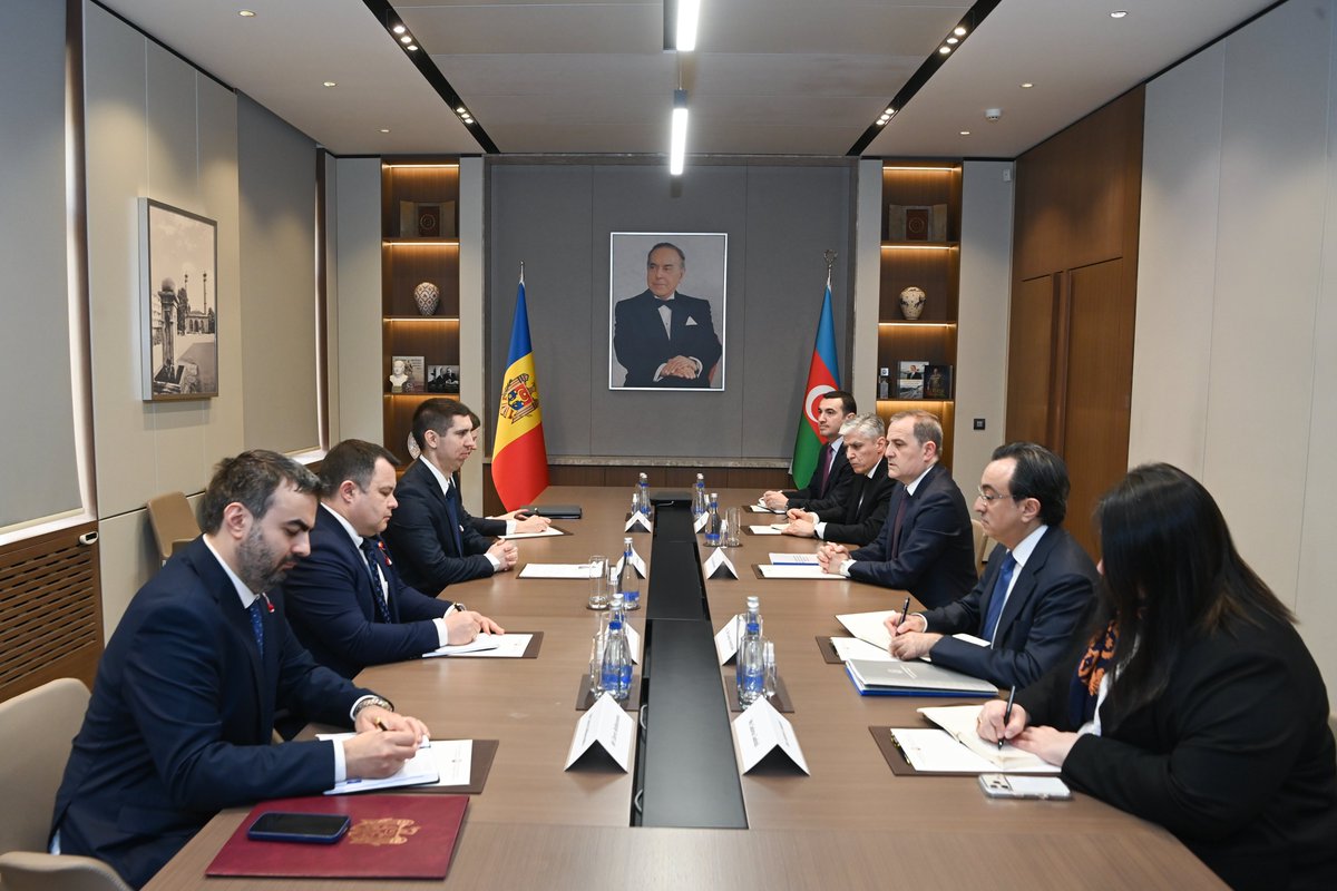 Bayramov_Jeyhun's tweet image. Pleased to meet with my colleague @MihaiPopsoi, Deputy Prime Minister, Minister of Foreign Affairs during his official visit to #Baku, #Azerbaijan.

Discussed the current state and perspectives of further enhancement of Azerbaijan 🇦🇿 - Moldova 🇲🇩 strategic partnership expanding