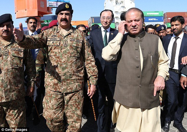 JamaluddinPK's tweet photo. دونوں شریف کہاں ہیں؟
عالم اسلام کی فوج کے سپہ سالار جرنل فیلڈ مارشل راحیل شریف کہاں ہیں اور جنگوں کے ڈیزائن بنا کر دینے والے میاں نواز شریف کہاں چھپے ہوئے ہیں https://t.co/HZkpEepovX