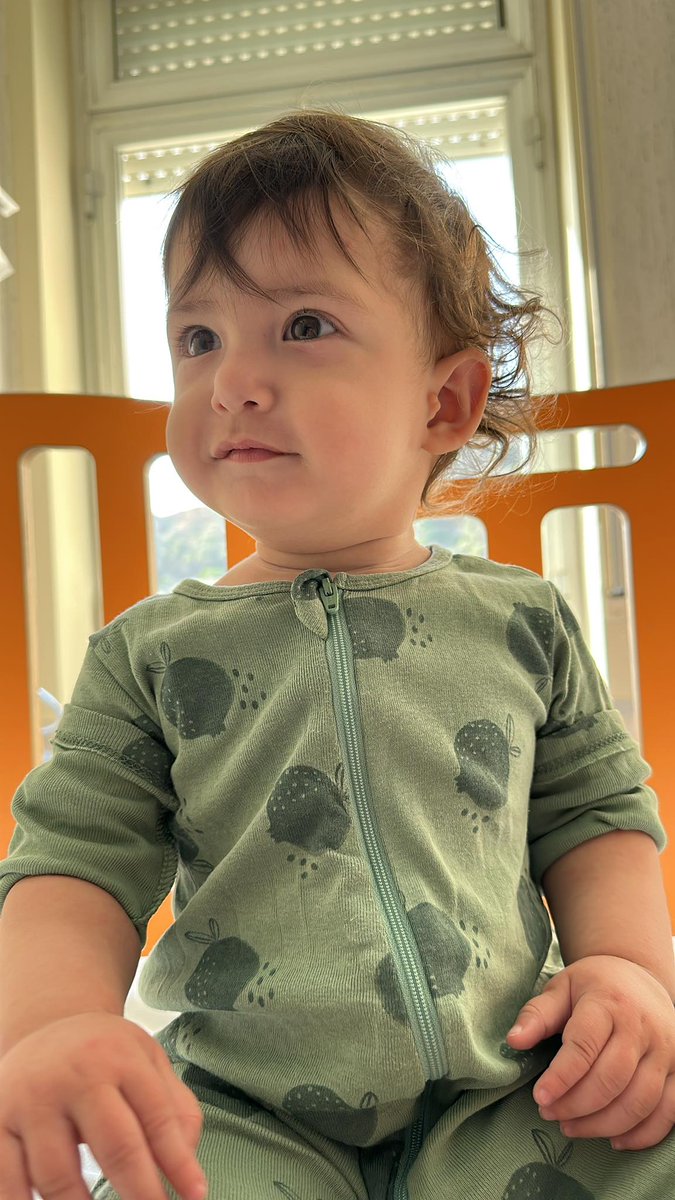 charchaf tweet media