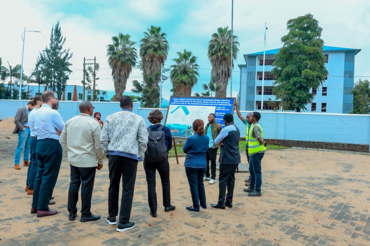 MusanzeDistrict's tweet photo. Muri ibi Bitaro (@Ruhengerirefer1), @AFD_France ifatanya na @RwandaGov mu gikorwa cyo gusana no kuvugurura Ibitaro, binyuze mu nguzanyo ya miliyoni 70 zâamayero (âŹ70M) ndetse nâinkunga ya miliyoni 4 zâamayero (âŹ4M). #FranceRwanda https://t.co/h8mjeub9pi