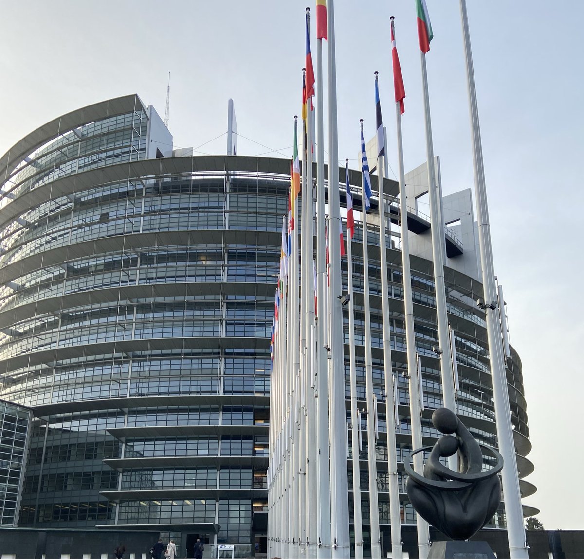 IDerrendinger tweet media