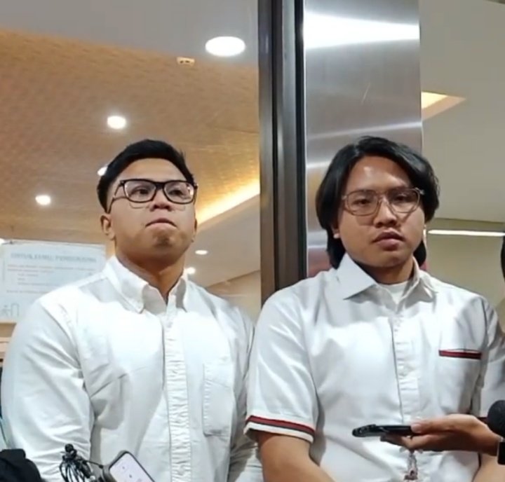 Indonesian Poop Base tweet media